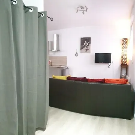 Appartement Hyper-Centre Epernay Avec Sauna Et Parking Prive Exterior photo
